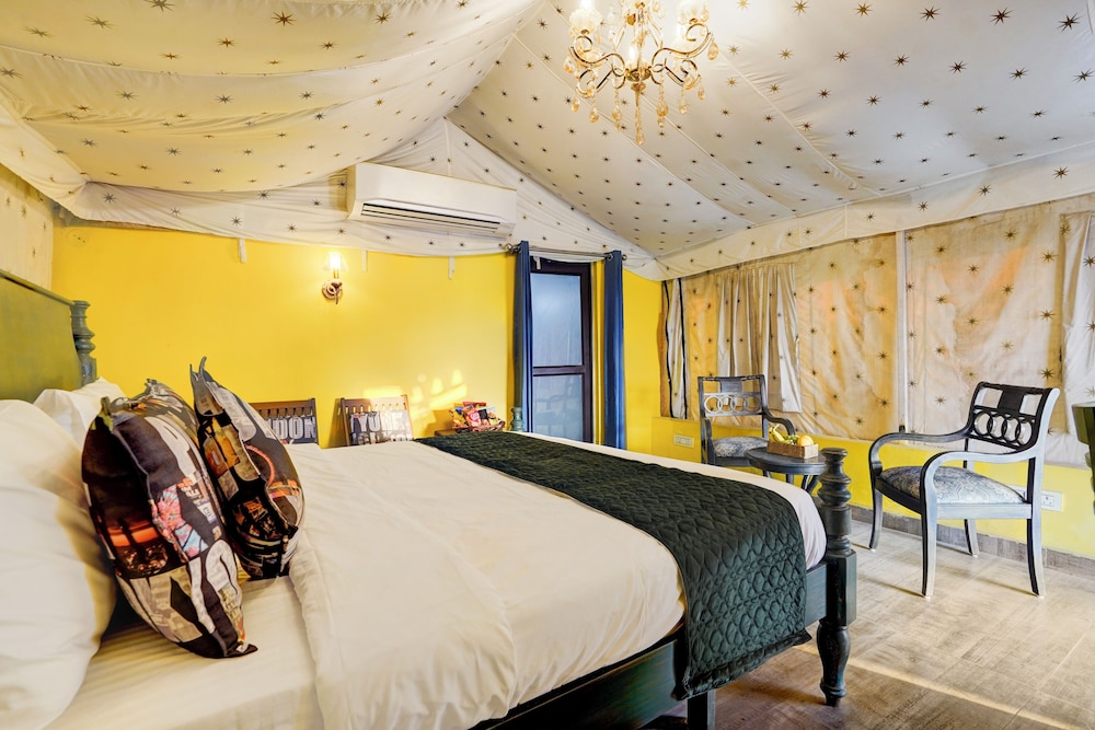 Alaya Stays Fortezza | Pet-friendly 6-BHK Farmhouse With Private Pool