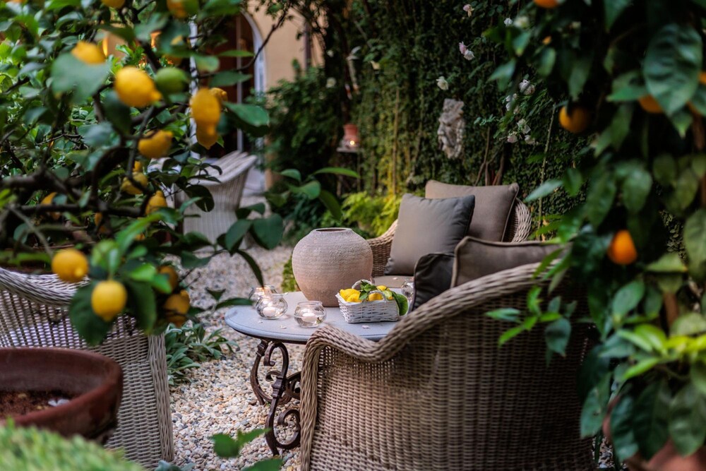Casa Vanny an Apartment With Private Garden