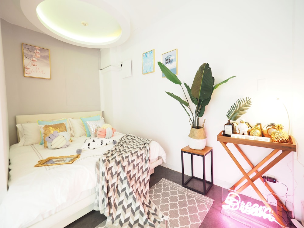 Guesthouse in Taipei near Ximen Metro Station
