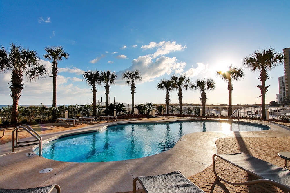 Destin Towers 113 2 Bedroom Condo
