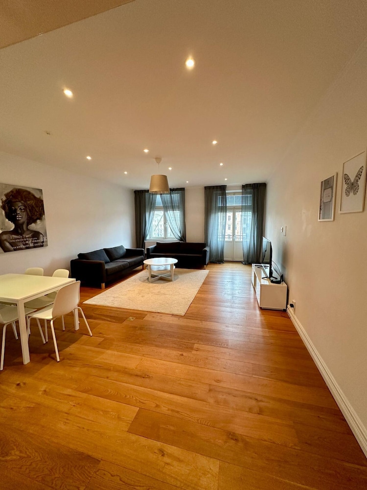 Luxury Apartment in City