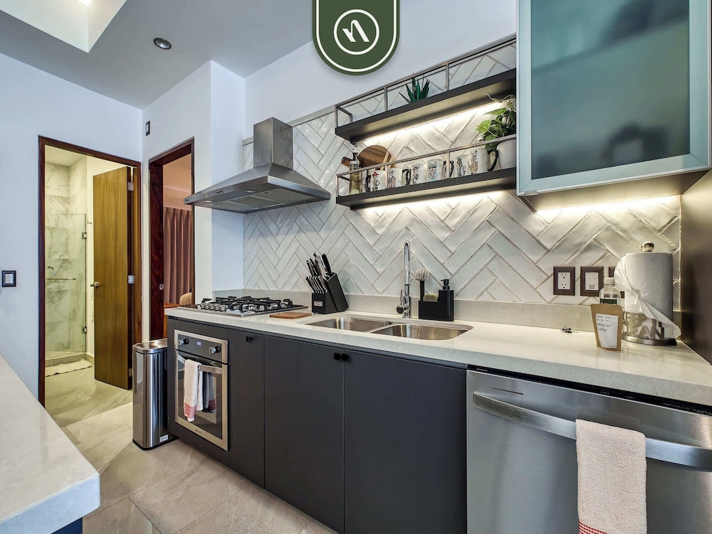 Amazing 2 BR Condo in Versalles - Rooftop Pool