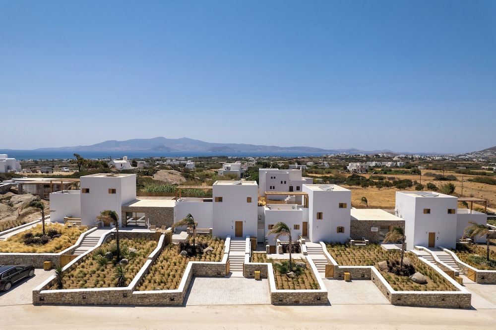 Hotel Cocopalm Villas Naxos - Image 1