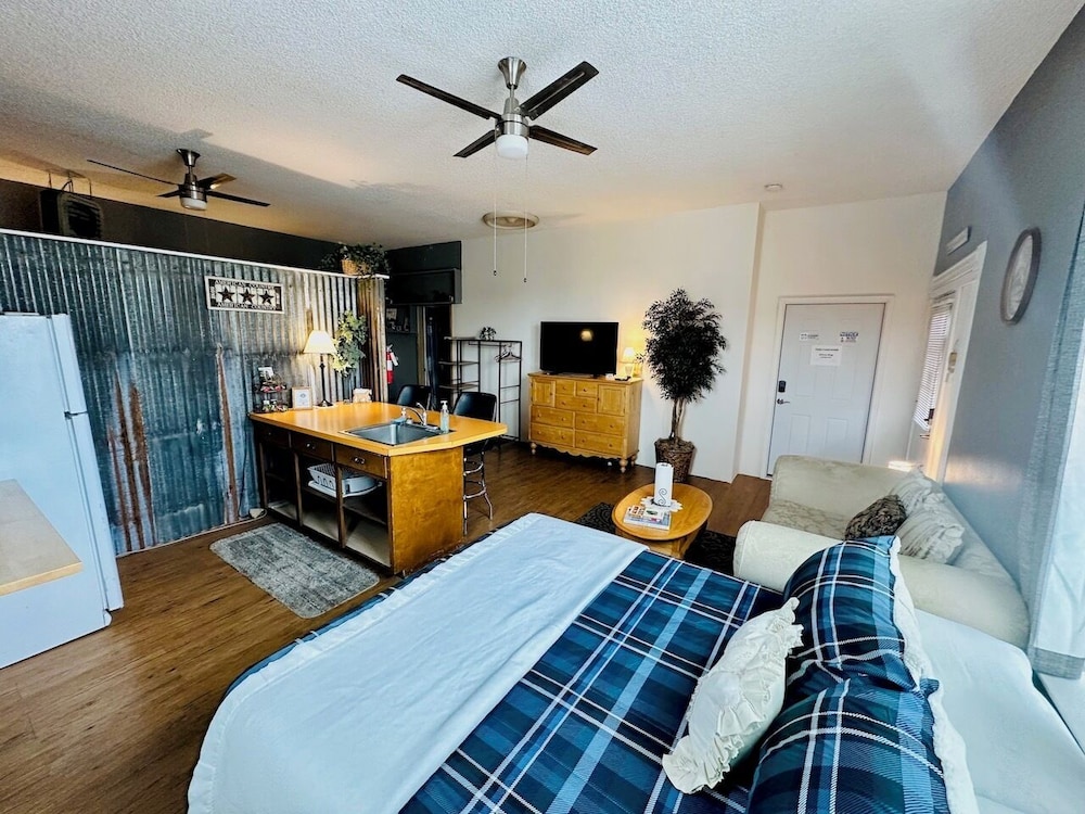 Salmon River Inn