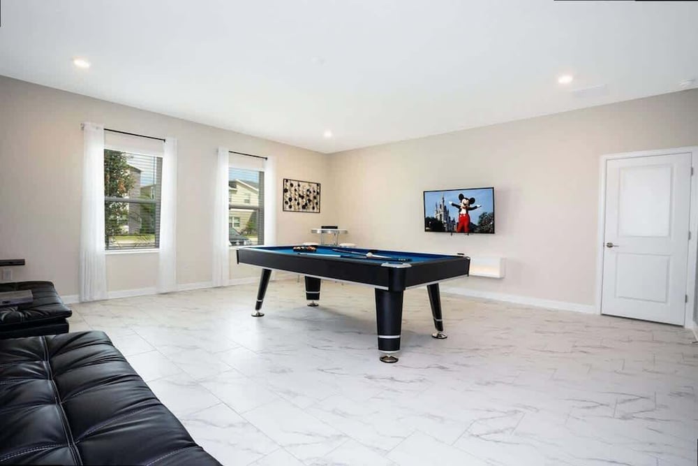 Spacious 7BR w Pool Spa Game Room Near Disney