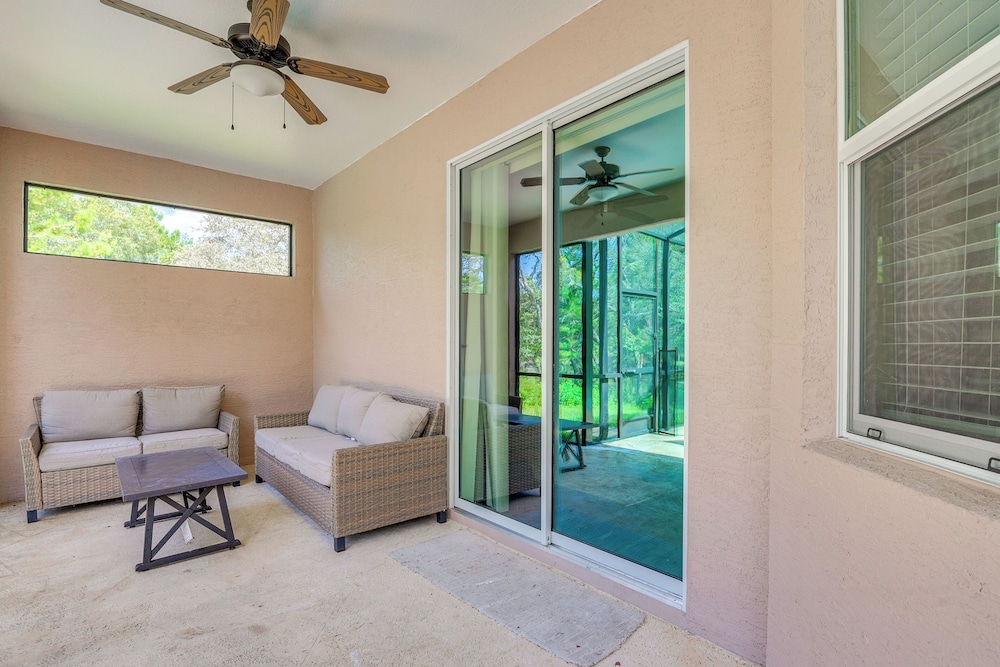 Brooksville Home ~ 5 Mi to Weeki Wachee Springs!