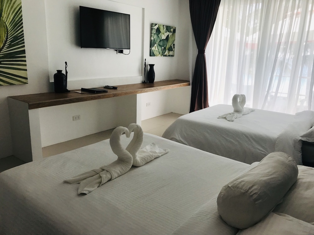 Calypso Beach & Dive Resort