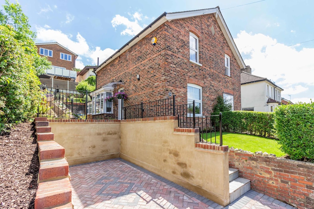 Host Stay Farningham Residence