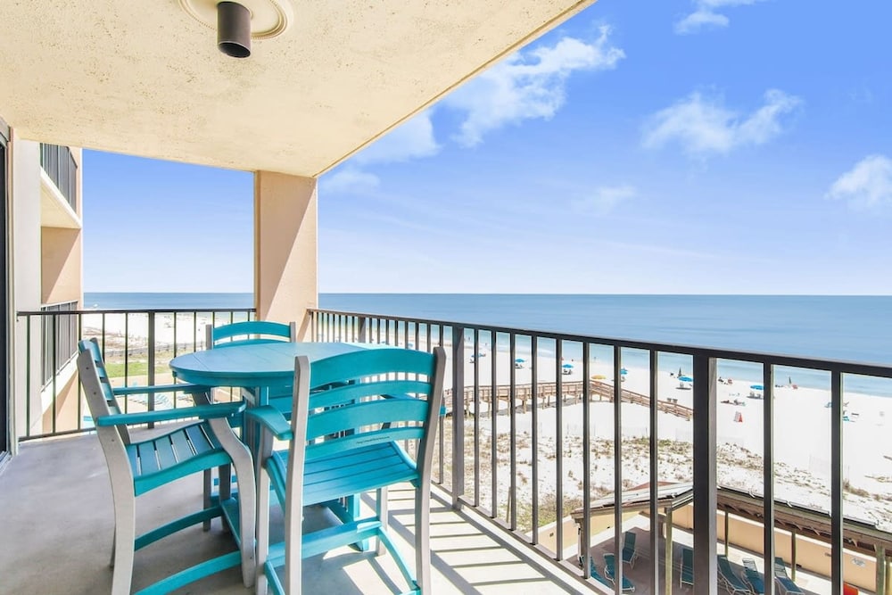 Phoenix I 1047 Gulf-front 2 2 A Amenities