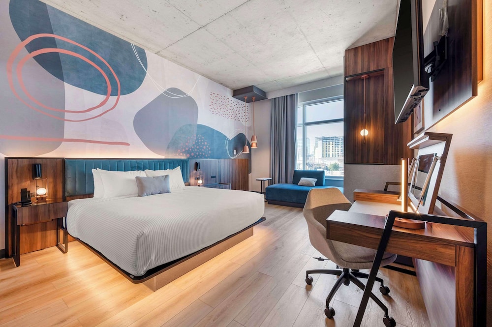 Cambria Hotel Nashville Midtown 16