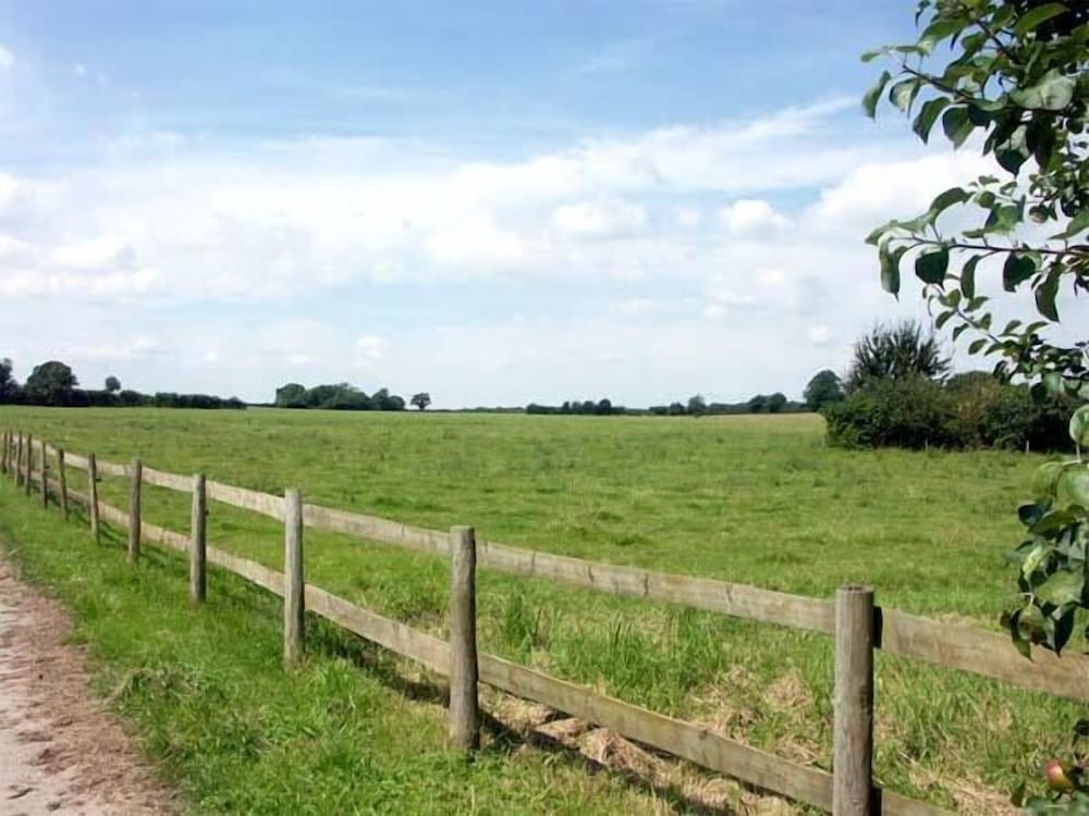 Chippenham Vacations - Oxen Cottage  Nables Farm - Property Image 10
