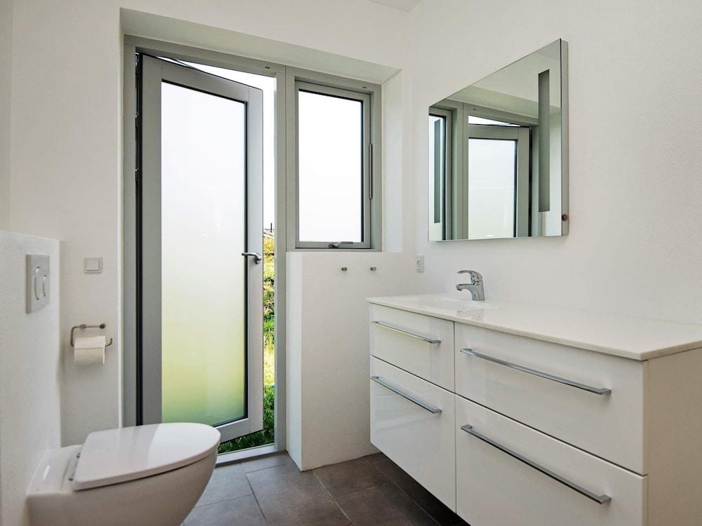 6 Person Holiday Home in Romo view 4