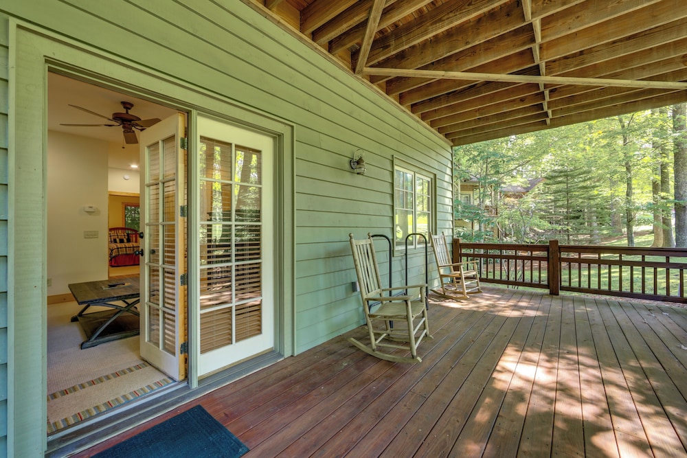 Play Golf & Tennis: Family Escape in Cashiers!