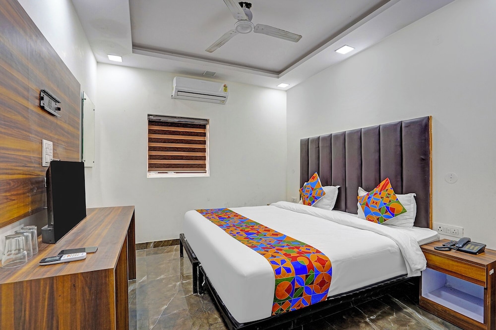 Fabhotel Dream House