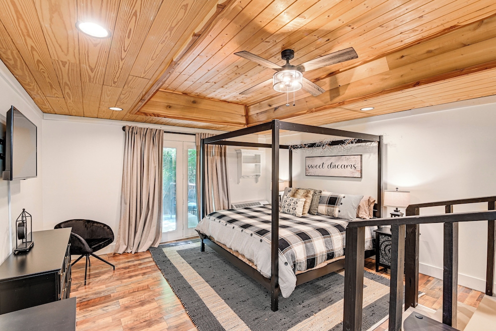 Peaceful Mt Juliet Cabin w/ Hot Tub & Fire Pit view 4
