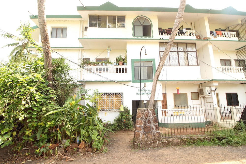 OYO 9893 Home Green View 2BHK Baga Beach