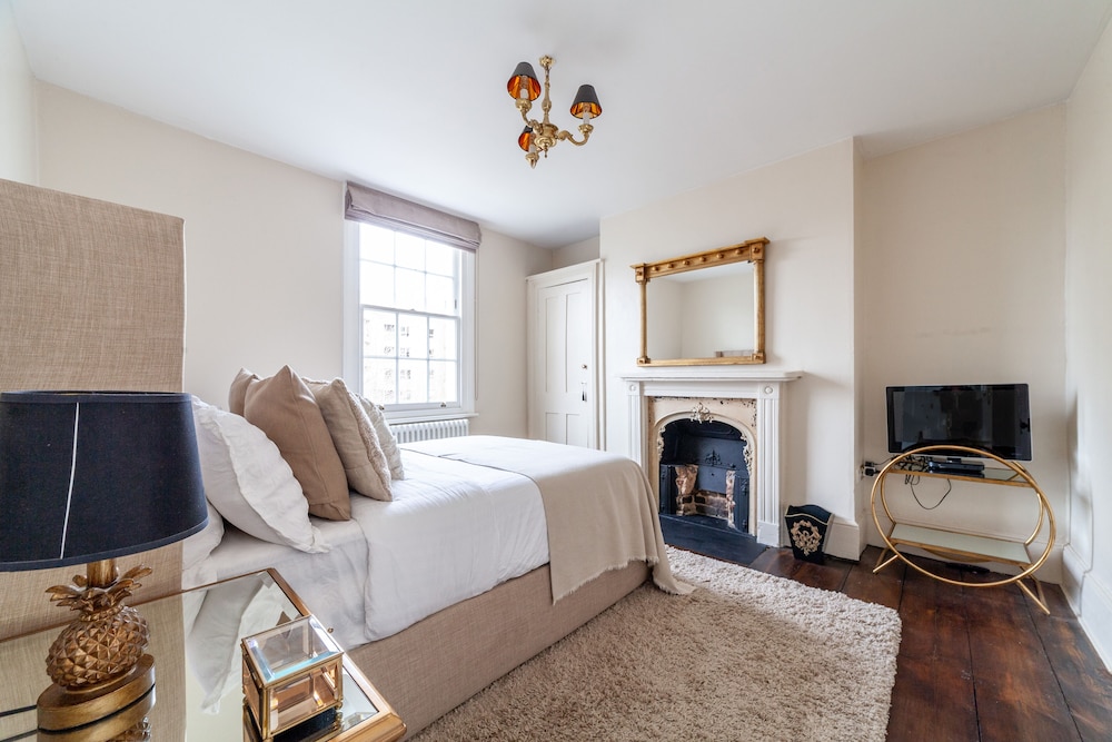 Modern & Stylish House in Deptford