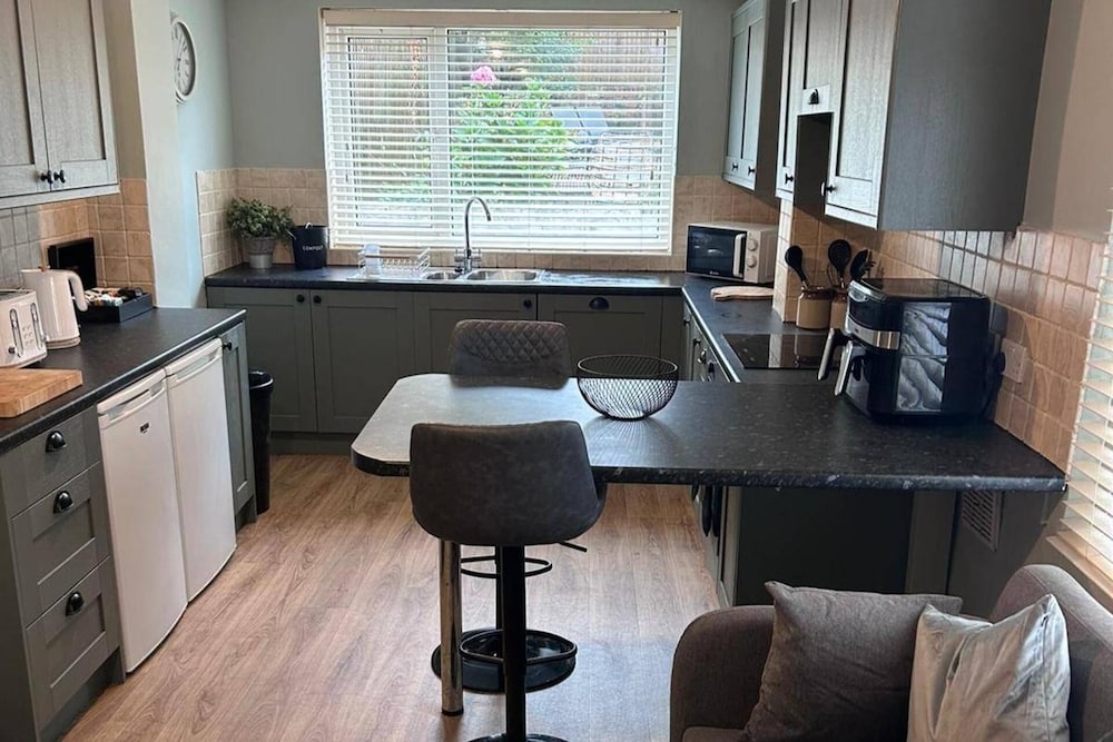 Family-friendly Cosy Home With a Spacious Garden