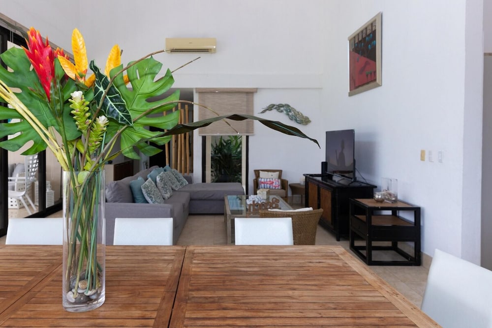 Villa Encanto by Acomodo