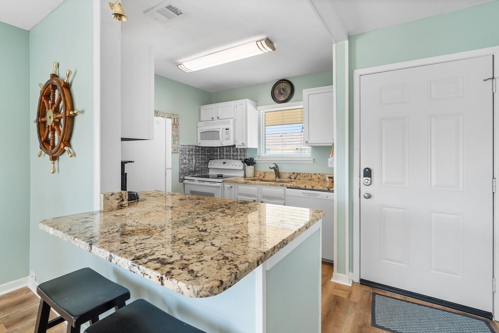 Sunrise By The Sea 3215 2 Bedroom Condo by RedAwning view 2