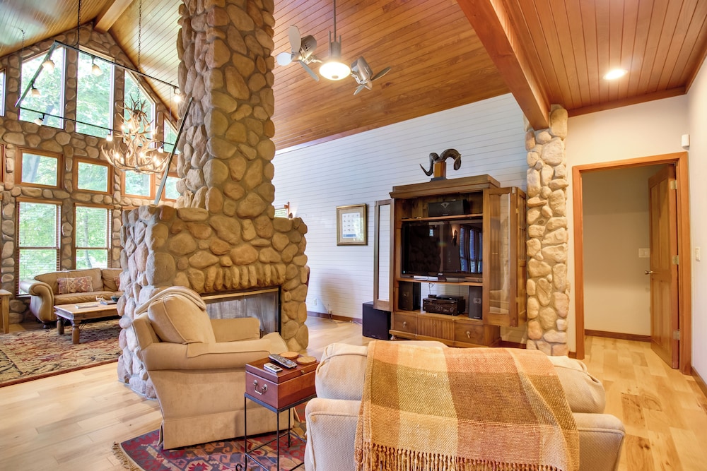 White River Access & Views: Retreat w/ Shared Dock