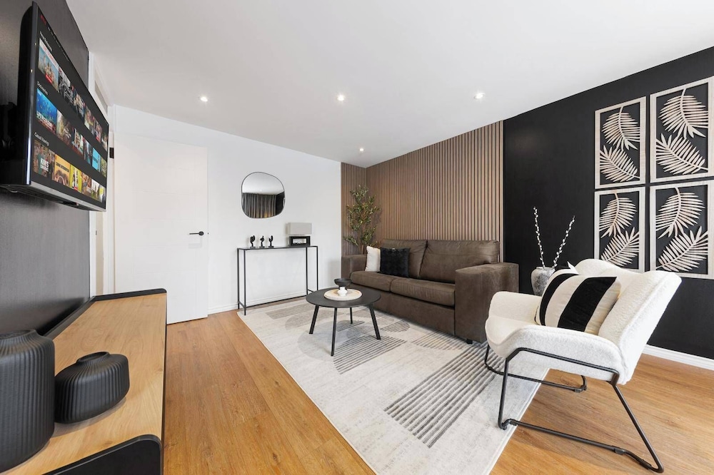 Unique 2BR Finchley Flat Sleeps 5