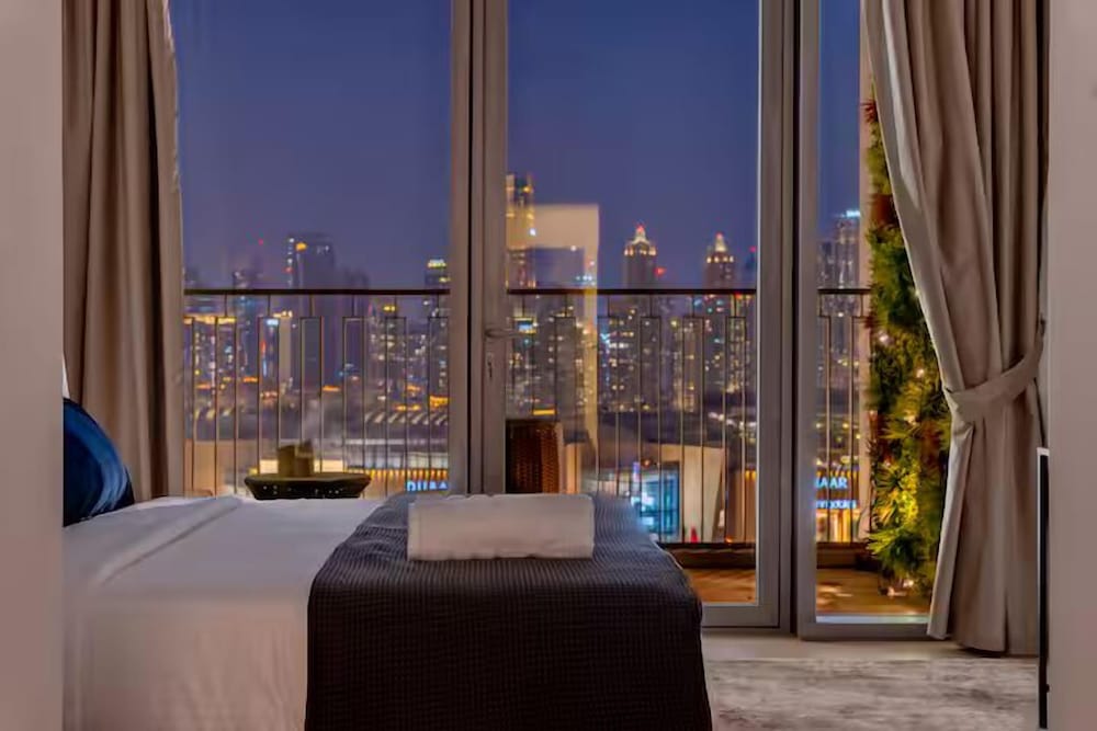 Rove Haven Crown 4BR Burj Dubai Mall