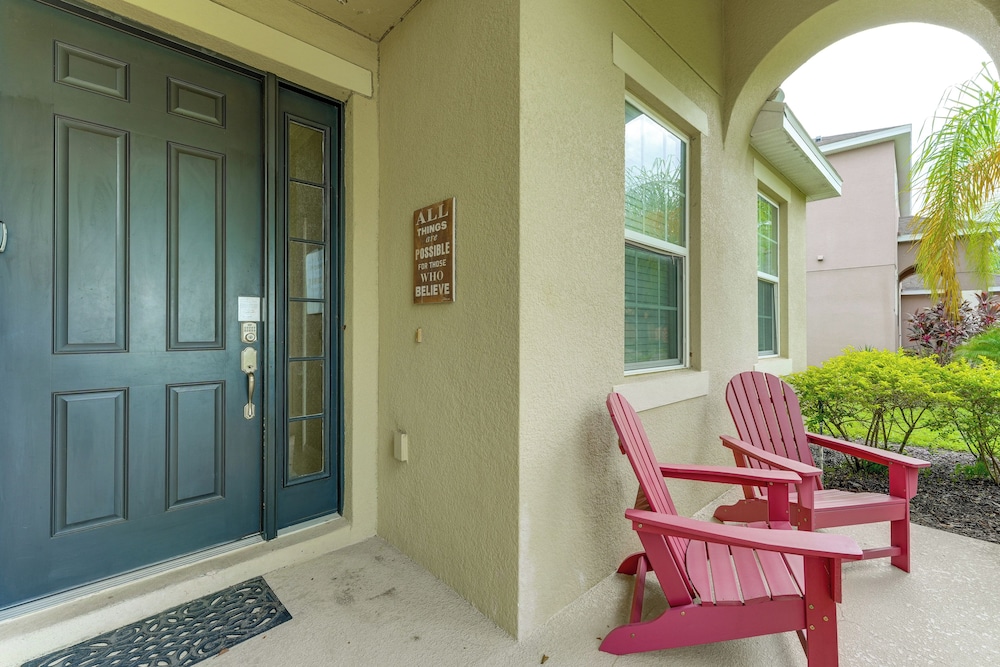 Themed Rooms, Pool & More! Custom Davenport Villa
