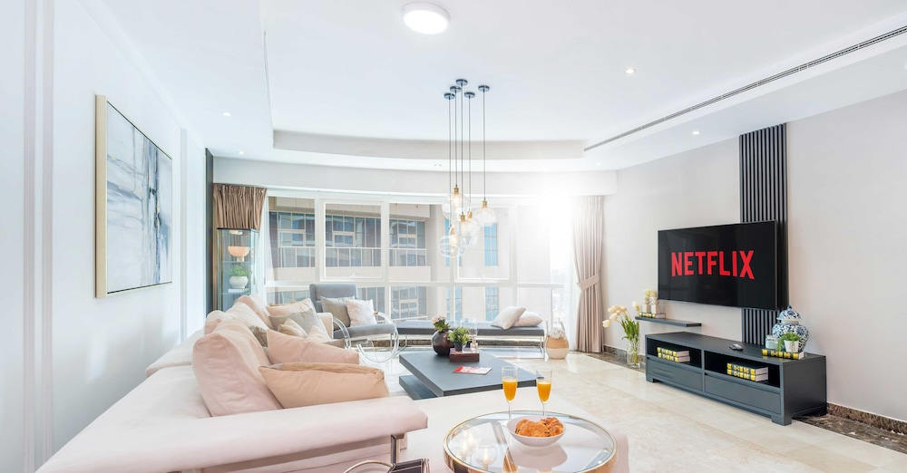 LUX The Al Seef Marina 4 bed Suite