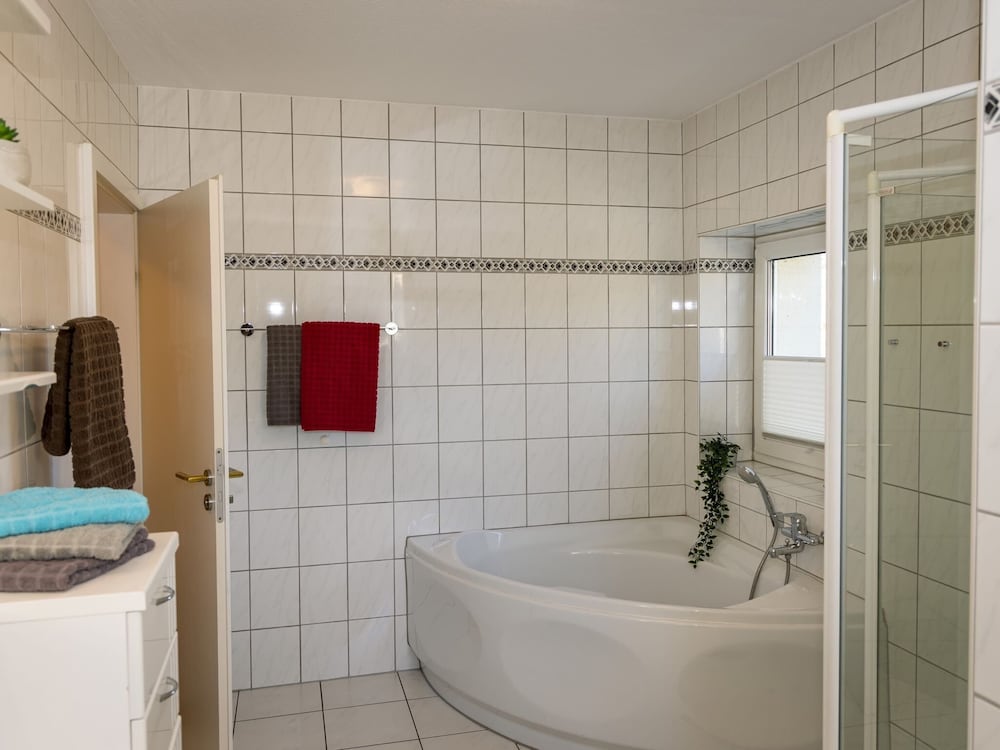 Large Apartment in the Beautiful Sauerland With Garden, Patio and Sauna