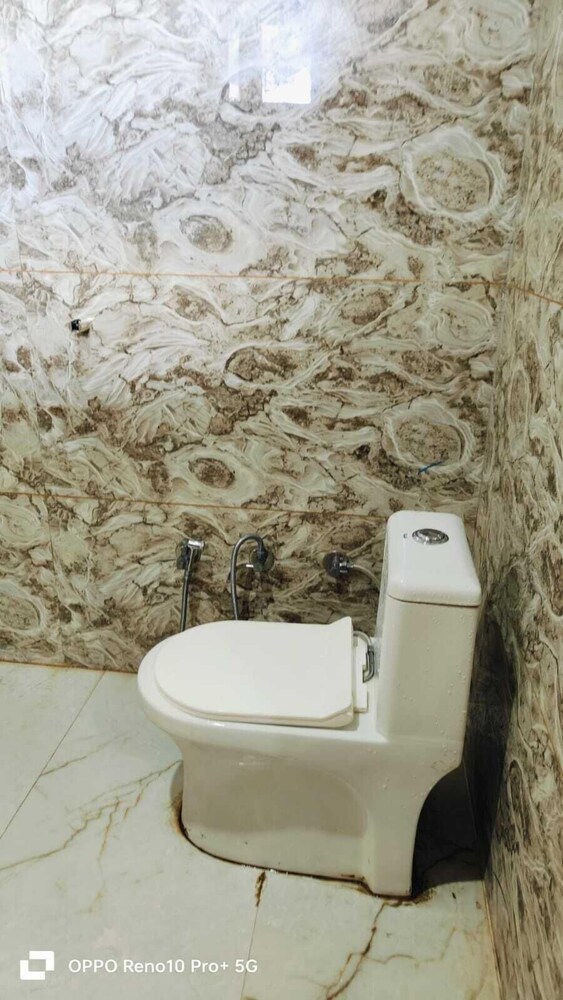 Ram Basant Hotel & Resturant