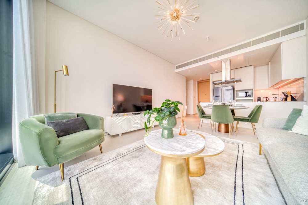 Cityscape and Majestic Retreat at Address JBR
