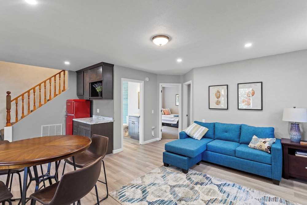 5bdr Stay w/ Fireplace, Game Room & Family-friendly Amenities Arrowhead Chalet by Avantstay