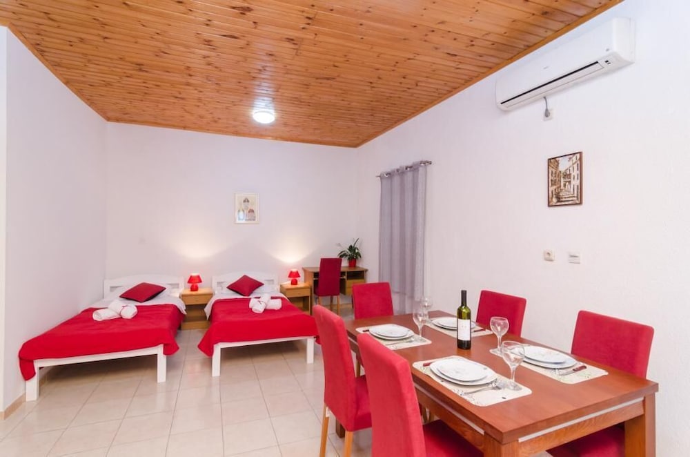 Apartments Grga