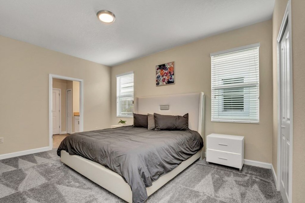 Ultimate 8 Bedroom Champions Gate Resort Property 8 Villa by Redawning - Image 3