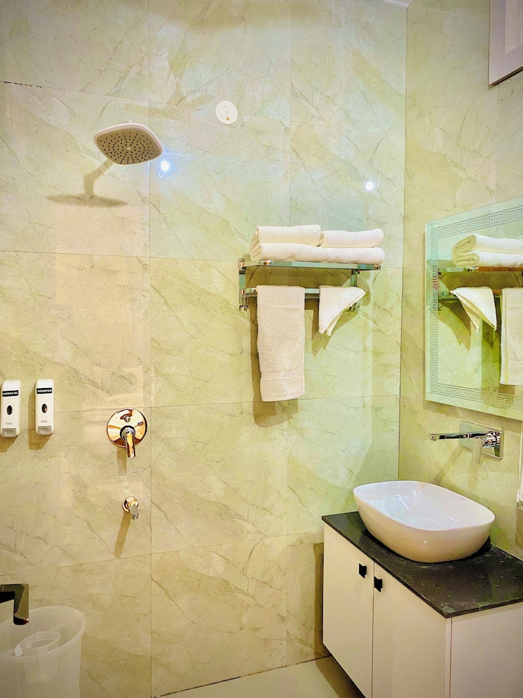 Hotel Tulsi Grand Inn