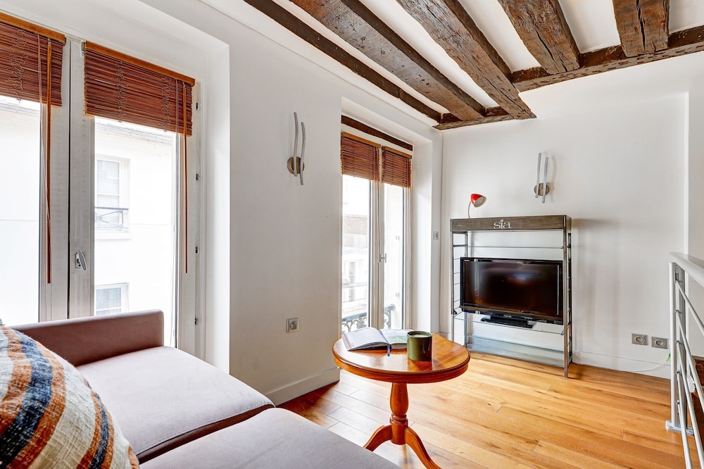 Elegant Studio in Le Marais - Sleeps 4