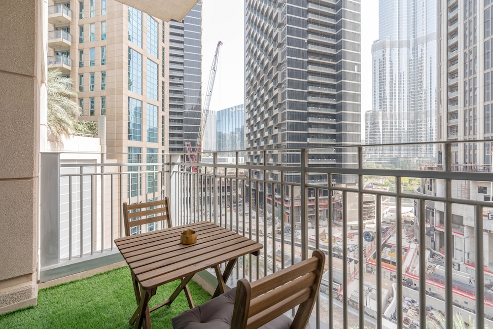 Lux BnB 3BDR Burj Khalifa & Pool Views