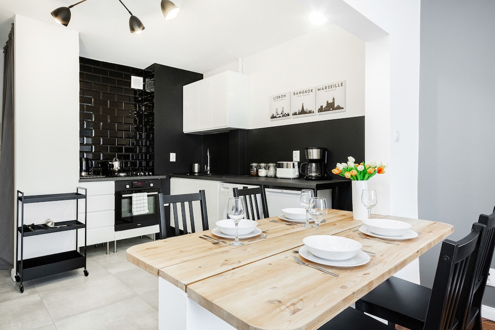 Apartment Wilanowska Warsaw by Renters view 5