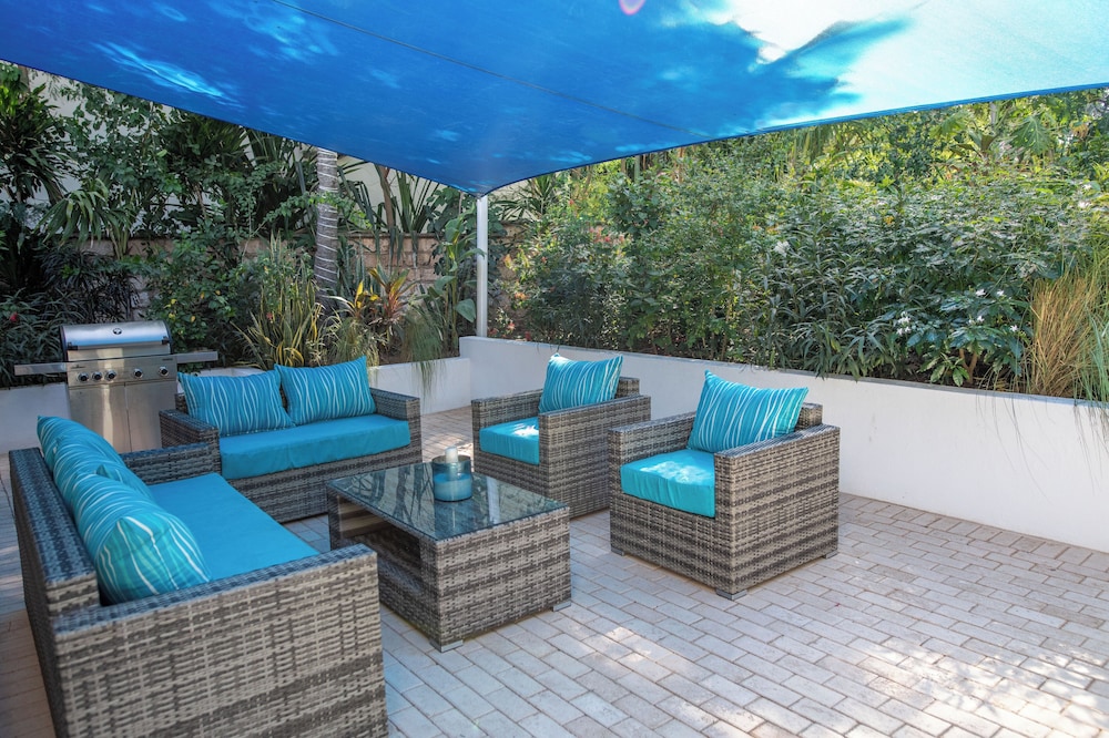 Coral Reef Villas