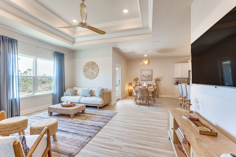Walk to the Beach: Stylish Home in Port St Joe!