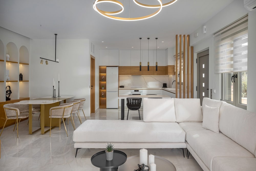 Adore Gold Natural Retreat by Estia view 3