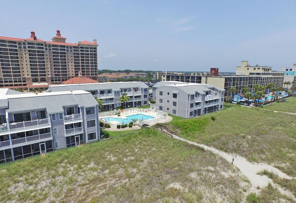 Sea Cloisters 102f 2 Bedroom Condo