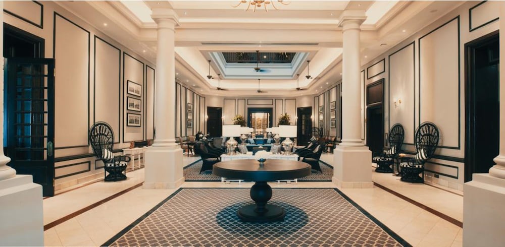 Reception & Lobby