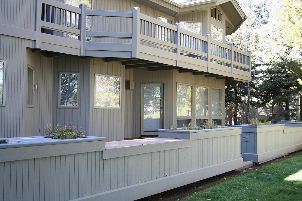 Winners Circle 30 5 Bedroom Home