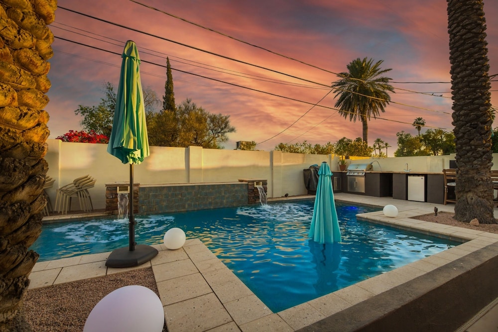 Roma by Avantstay Stylish Oasis w Private Pool