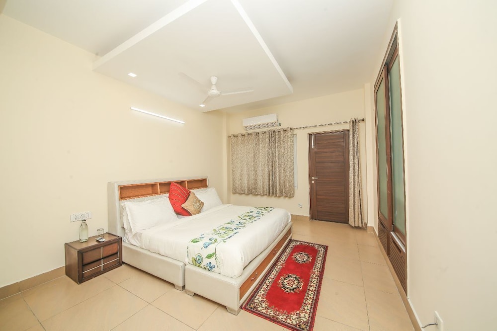 Luxury 3 Bedroom's Apartment