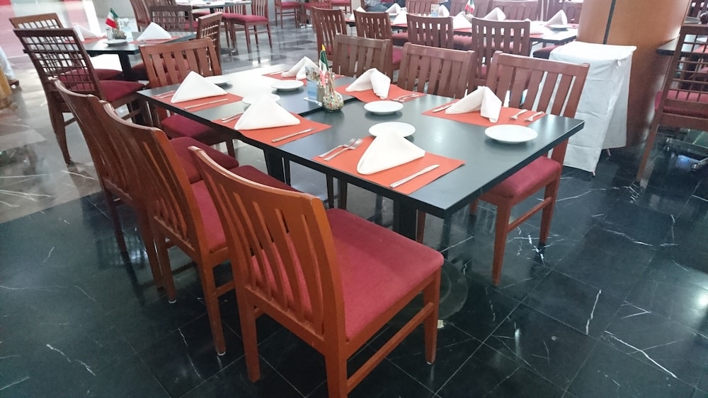 Culiacan Vacations - Wyndham Executivo Culiacan - Property Image 3