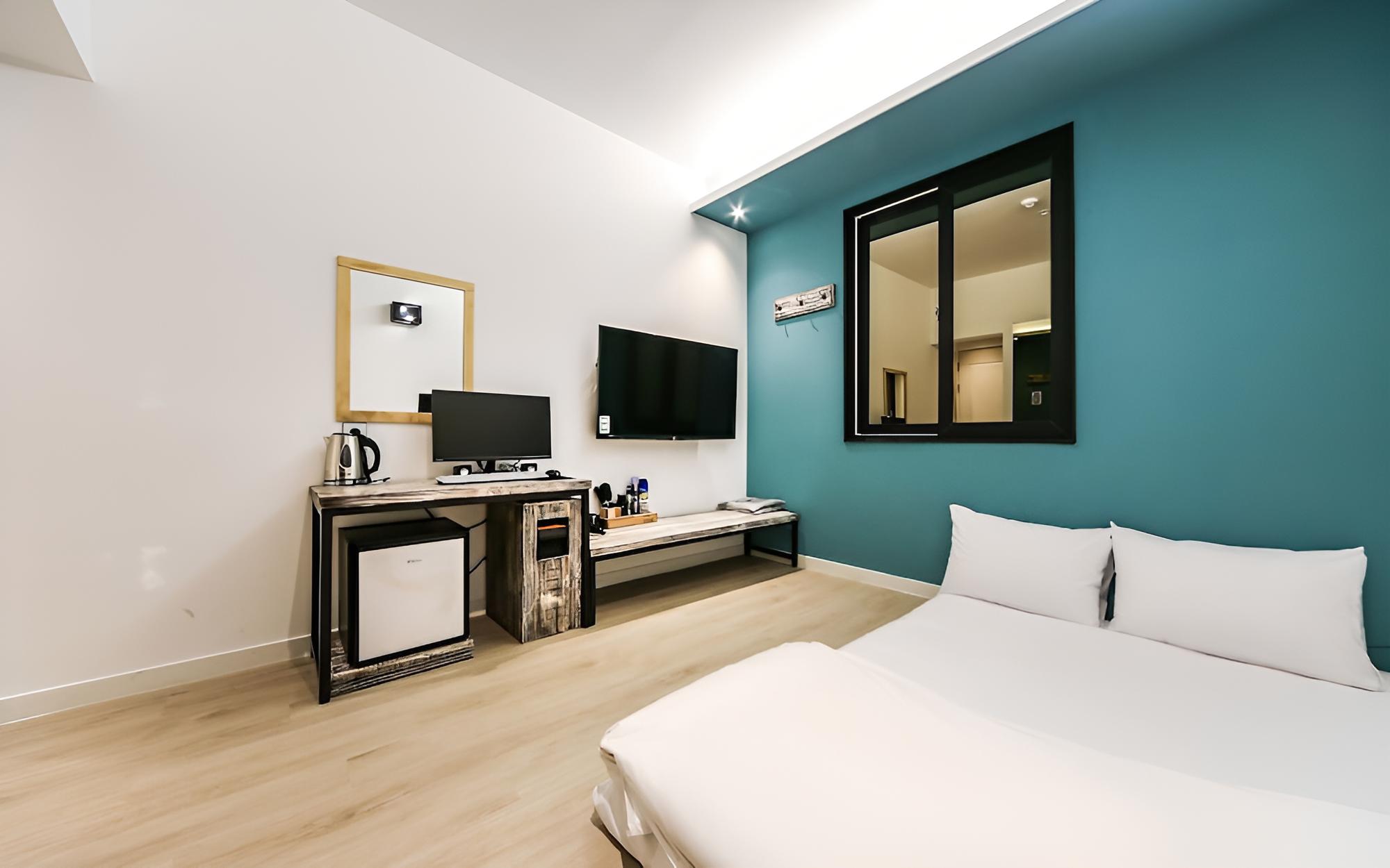 Daegu Gyeongbuk University Bridge Hotel view 2