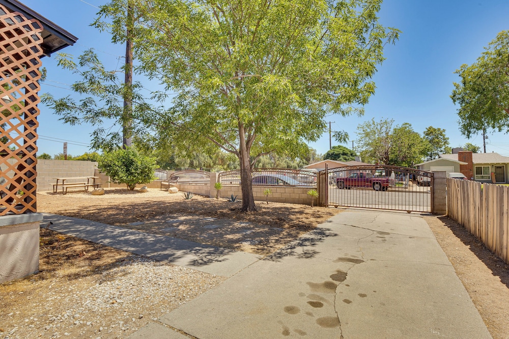4 Mi to Csusb: Updated Home Near Shops & Eats